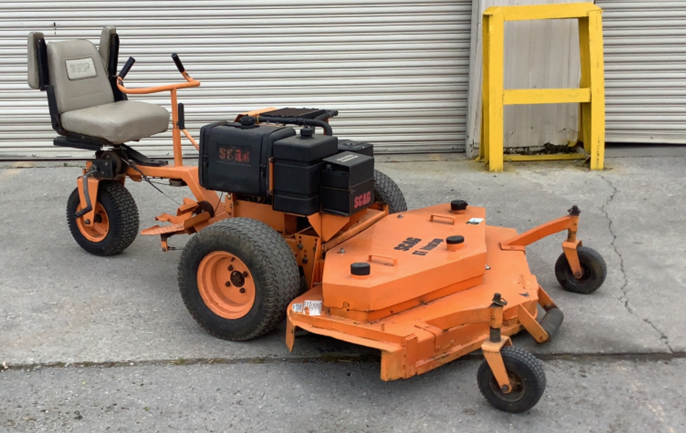 Great Dane GDSM61 stand-up zero turn mower - Schneider Auctioneers LLC