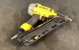 DeWalt 15Ga Pneumatic Nail Gun DWFP72155