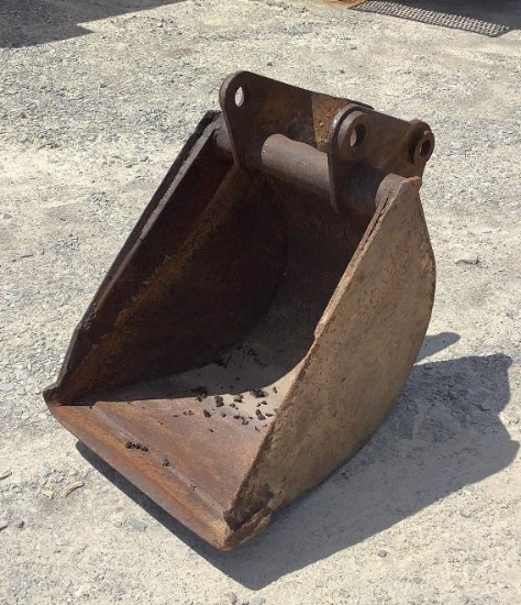 24” Excavator Bucket