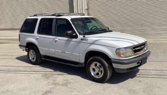 1998 Ford Explorer XLT 2WD