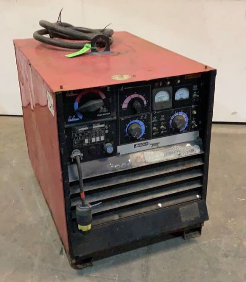 Lincoln Electric Welder DC-400