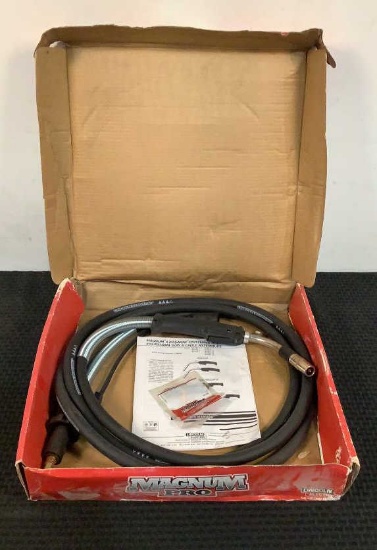 Lincoln Electric Magnum Pro Curve 300 MIG Welding