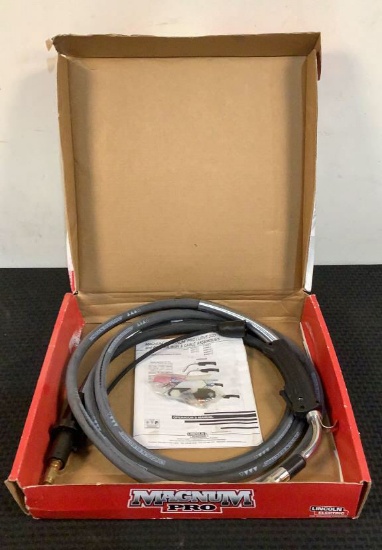 Lincoln Electric Magnum Pro Curve 300 MIG Welding