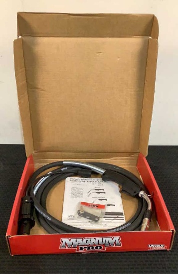 Lincoln Electric Magnum Pro Curve 300 MIG Welding