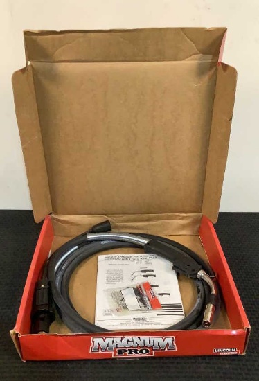 Lincoln Electric Magnum Pro Curve 300 MIG Welding