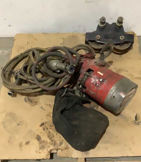 Coffing 2 Ton Pneumatic Chain Hoist With Trolly C4