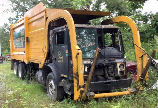 2010 Mack MRU600 40 YD Garbage Truck 4x2 *INOP*