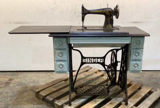 Singer Antique Sewing Machine