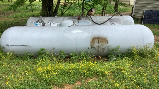 1000 Gallon Propane Tank