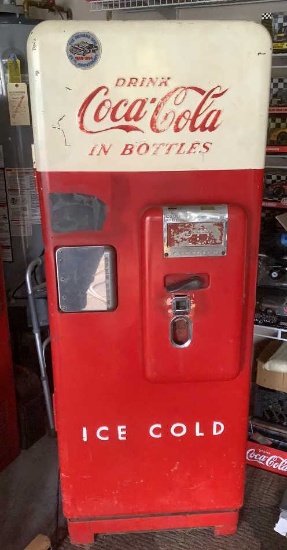 1951 Cavalier Vintage Coca-Cola Machine C51-D