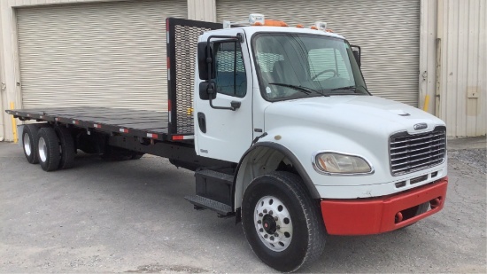 2006 Freightliner Business Class M2 Roll-Back 6X4