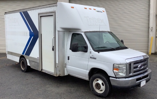 2012 Ford E-450 Box Truck 4X2