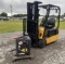 Caterpillar 3000LBS Electric Forklift & Charger ET