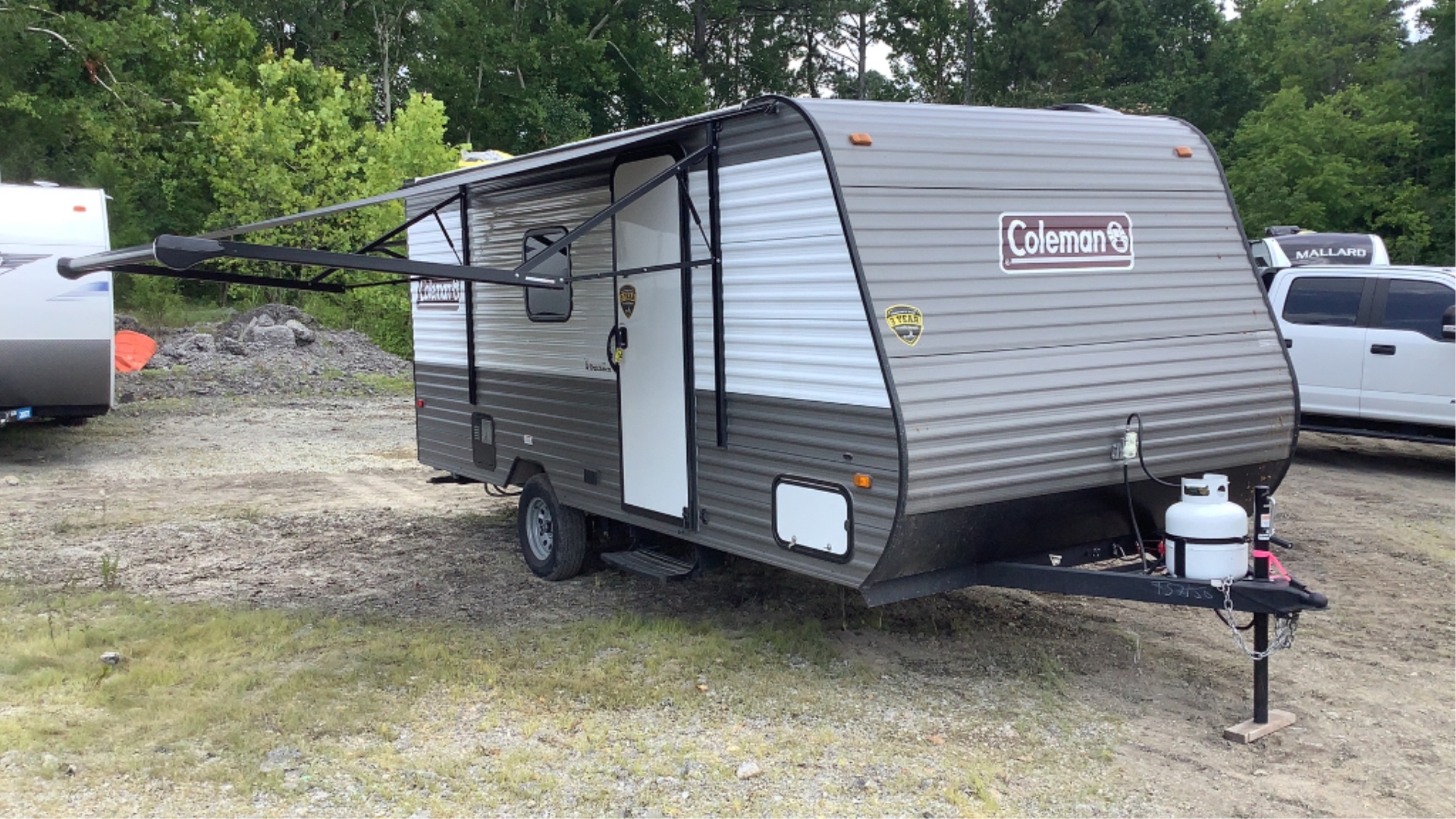 2023 Coleman Camper Lantern CM17B Proxibid