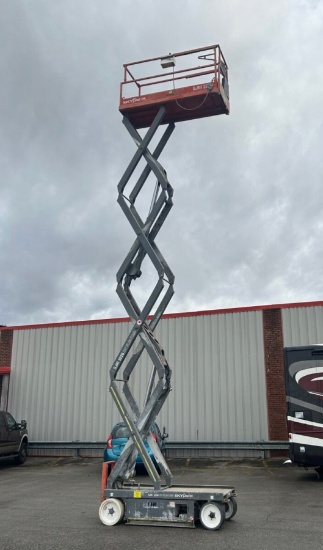 2014 SkyJack Electric Scissor Lift SJIII 3226