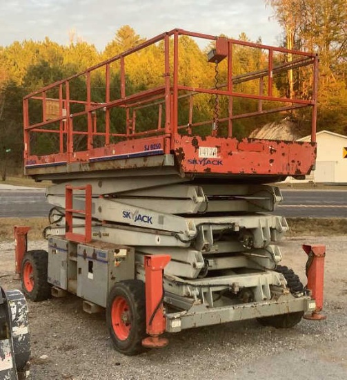 Skyjack Scissor Lift SJ9250