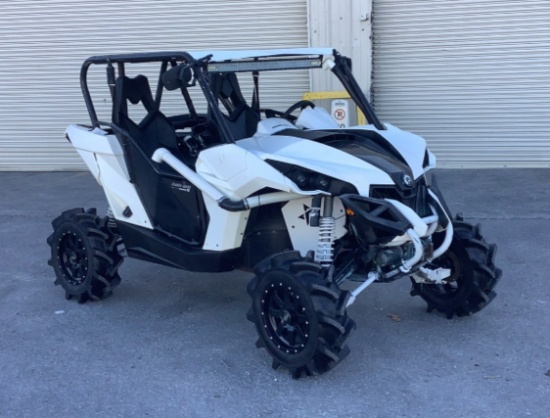 2014 CAN-AM Maverick 1000R Side-By-Side