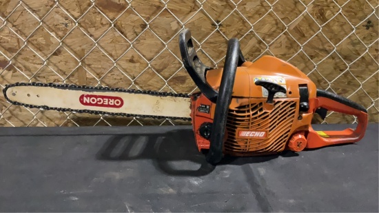 Echo Gas Powered Chainsaw CS-352