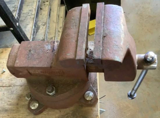 6" Mounted Vise