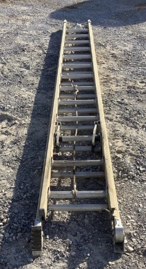 Werner 28' Fiberglass Extension Ladder