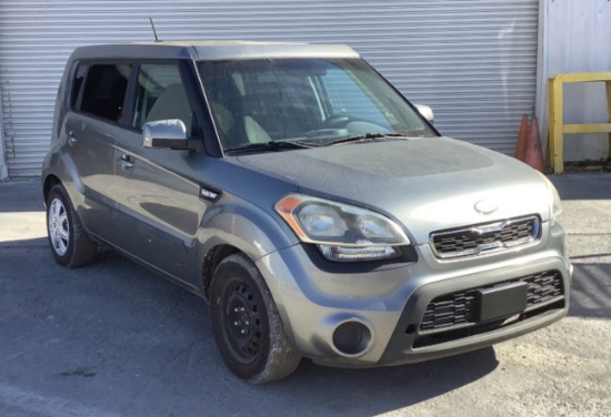 "SEIZURE" 2013 Kia Soul FWD
