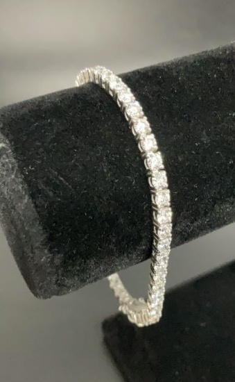 $6,325 Lady's 14kt Diamond Bracelet