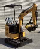 Land Hero Gas Powered Mini Excavator LDH-KV16