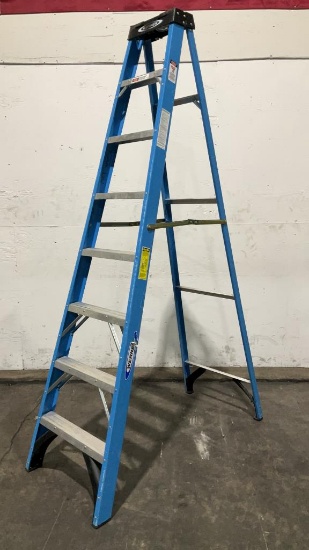 8' Fiberglass Step Ladder
