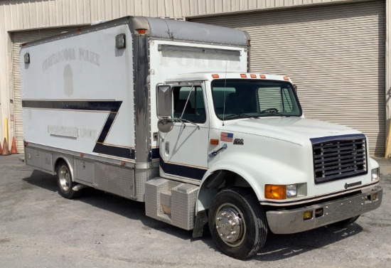 1999 International 4700 4X2 Mobile Command Center