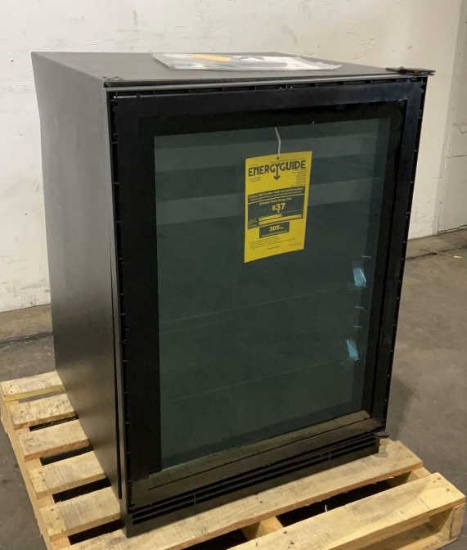 U-Line Beverage Refrigerator UHBV124-IG01A