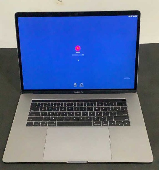 Apple Mac Book Pro Lap Top A1707
