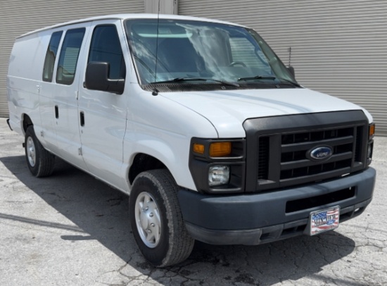 2012 Ford E-250 Cargo Van RWD