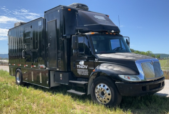 2002 International 4300 SBA TV Truck 4X2 OFFSITE