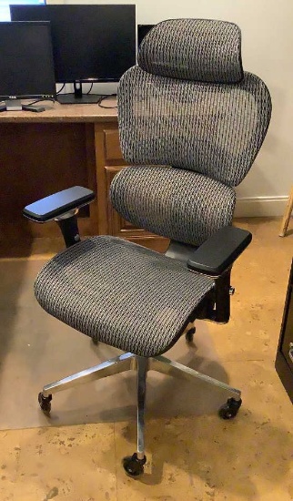 Rolling Mesh Back Office Chair OFFSITE