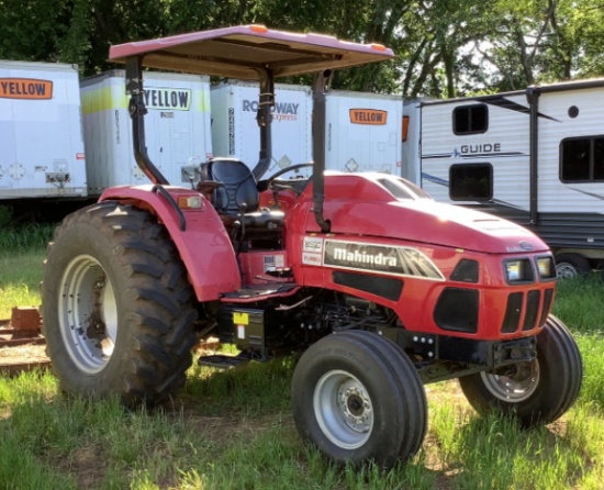2019 Mahindra Tractor 8560 4x2