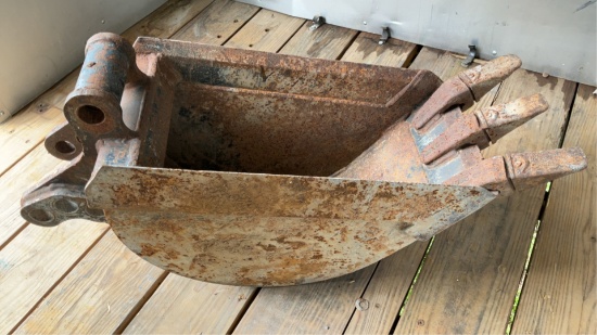 12" Excavator Bucket