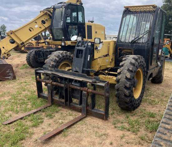 1999 Caterpillar Telehandler TH82