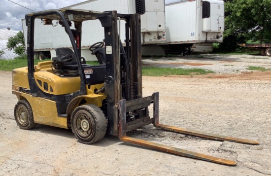 2017 Yale 8000Lb Diesel Fork Lift GDP080VXNKGF086