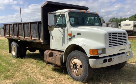 2001 International 4700 Dump Truck 4X2