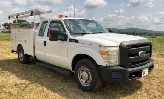 2011 Ford F-250 SD Utility Truck 4X2