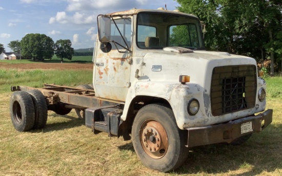 1982 Ford 7000 Chassis Truck 4X2
