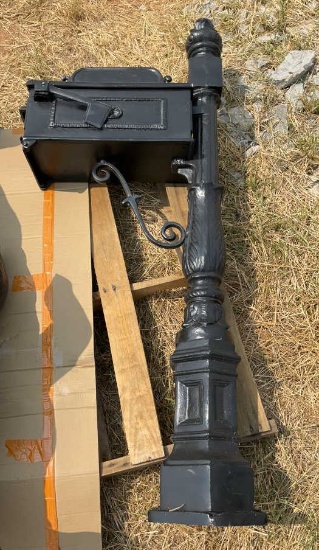 57" Aluminum Mailbox