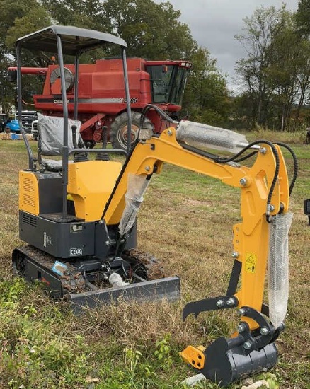 2025 Land Hero Gas Powered Mini Excavator LDH-KN16