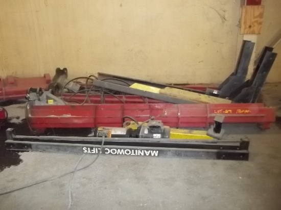 1995 Manitowoc 9000# 2-Post Car Lift Model: F52A