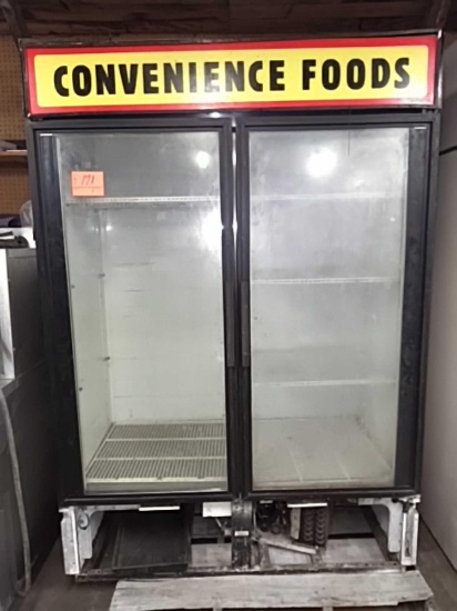 True GDM-49 2-glass door merchandiser, does not cool