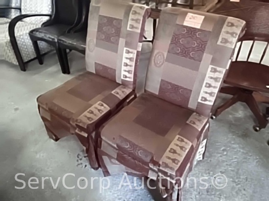 Lot of 2 high back chairs
