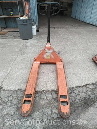 Pallet jack, raises & lowers