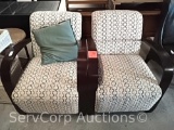 Lot of 2 cushion guest chairs