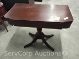 Lot of 3' x 3' fold top card table & oval corner table