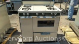 Hardwick Gas Stove, Working Condition Unknown (Seller: STP School Board)